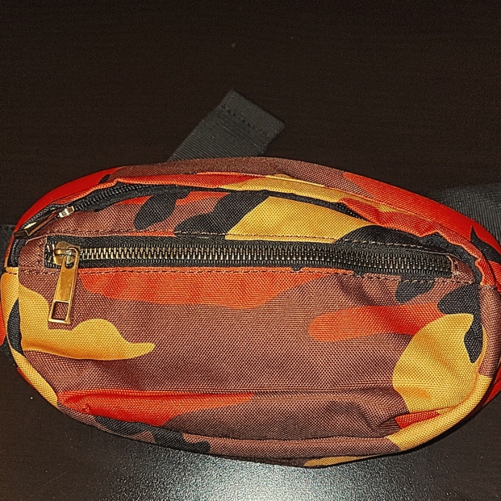 "LIKE DREAMS" ADJUSTABLE ORANGE CAMO FANNY PACK